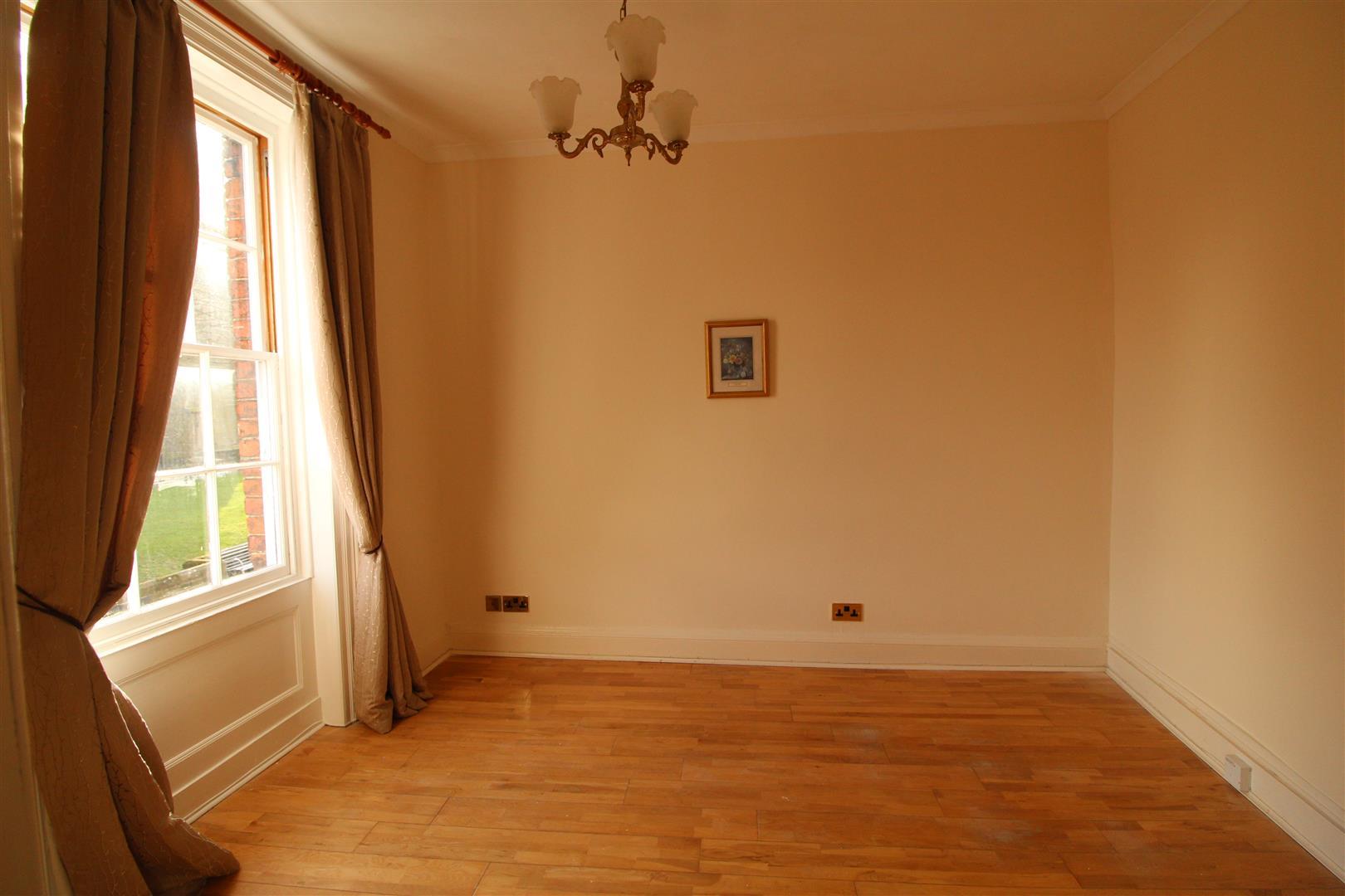 Flat 4 50 High Street, Wem, SY4 5DW To Let